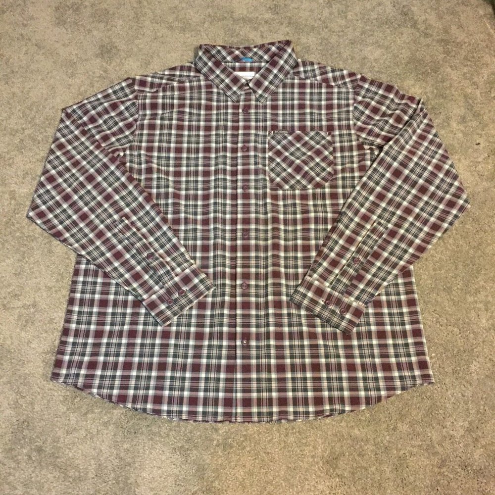 Columbia Omni Shade Button Up Shirt Mens Size X-Large Purple Blue Plaid Casual